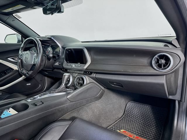 Used 2020 Chevrolet Camaro SS RWD image 30