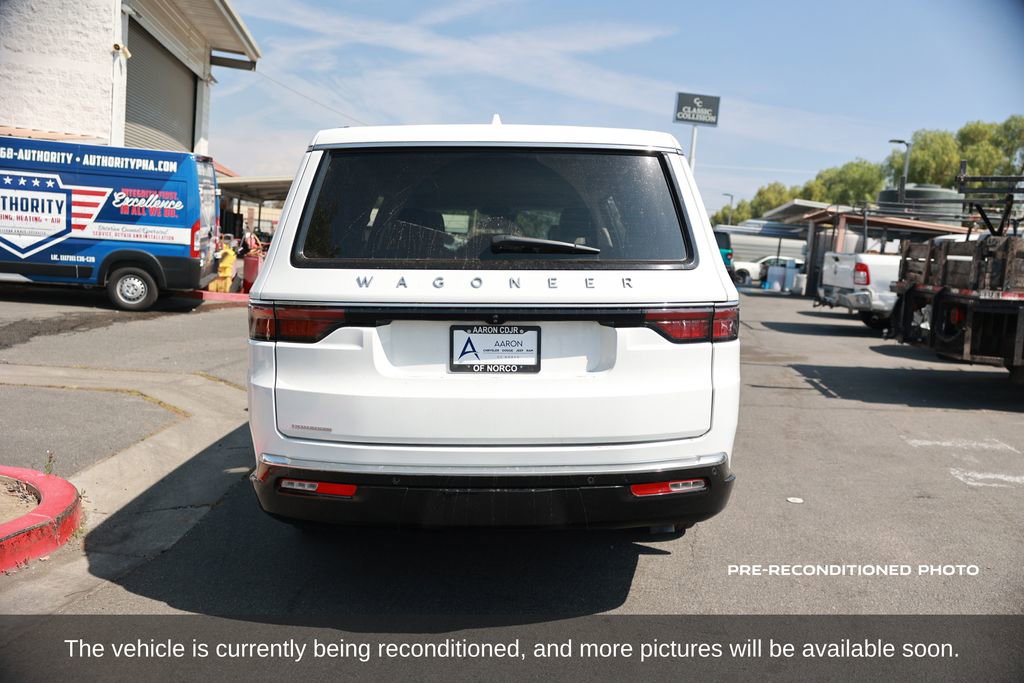 Used 2023 Jeep Wagoneer L 4WD w/ Rear Seat Video Group 1 image 4