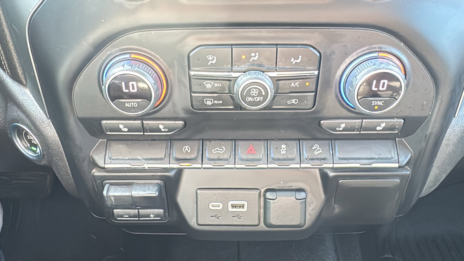 Used 2021 Chevrolet Silverado 1500 RST image 18