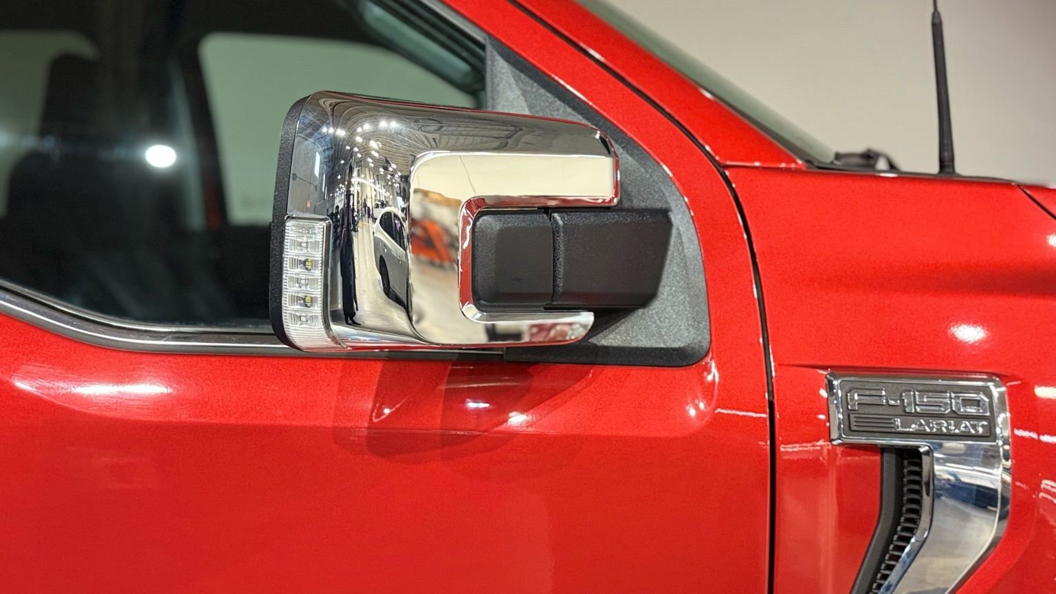 Used 2023 Ford F150 Lariat image 10