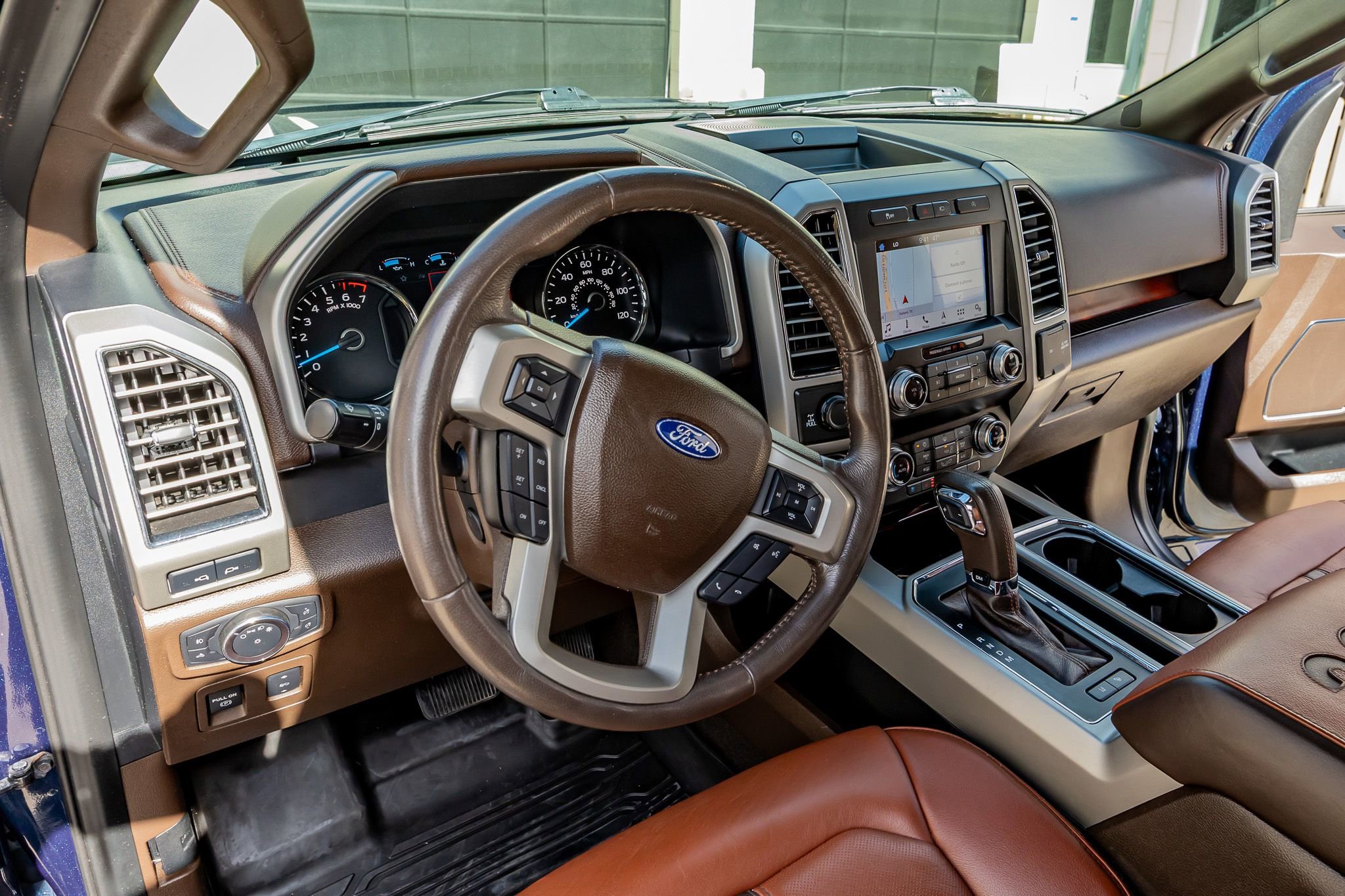 Used 2019 Ford F150 King Ranch w/ Equipment Group 601A Luxury AWD/4WD image 18