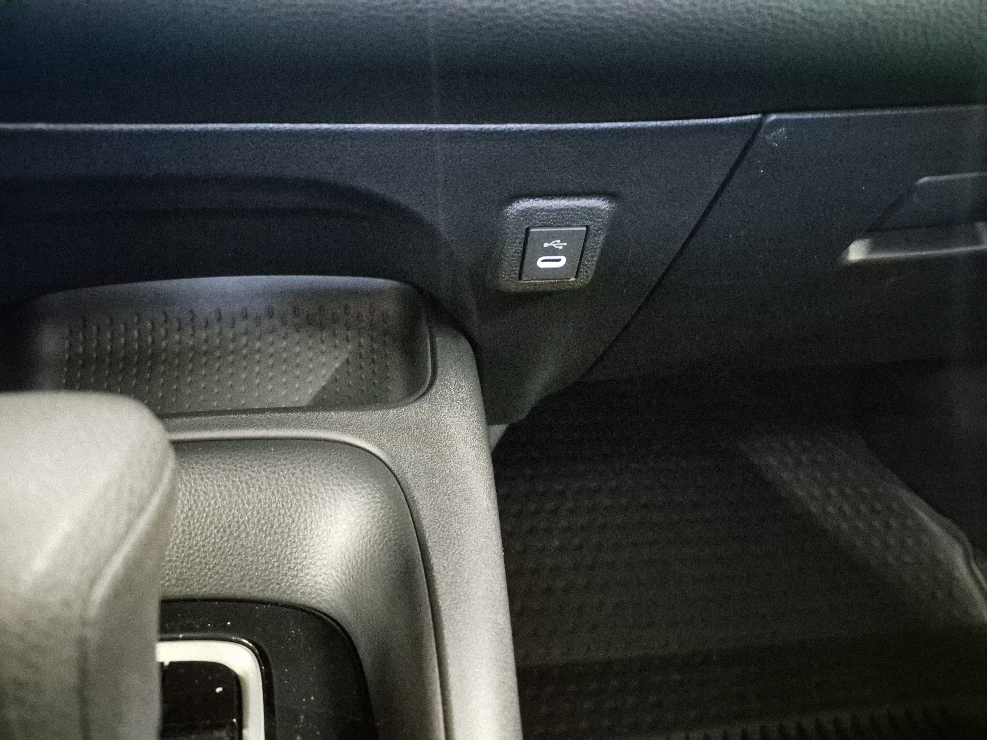 Used 2026 Toyota Corolla LE FWD image 29