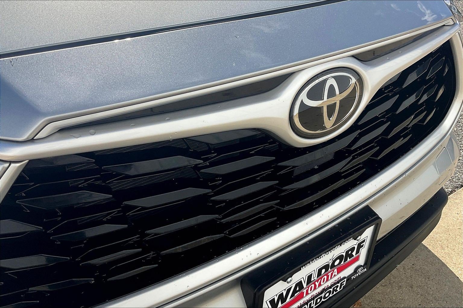 Used 2022 Toyota Highlander XLE FWD image 33
