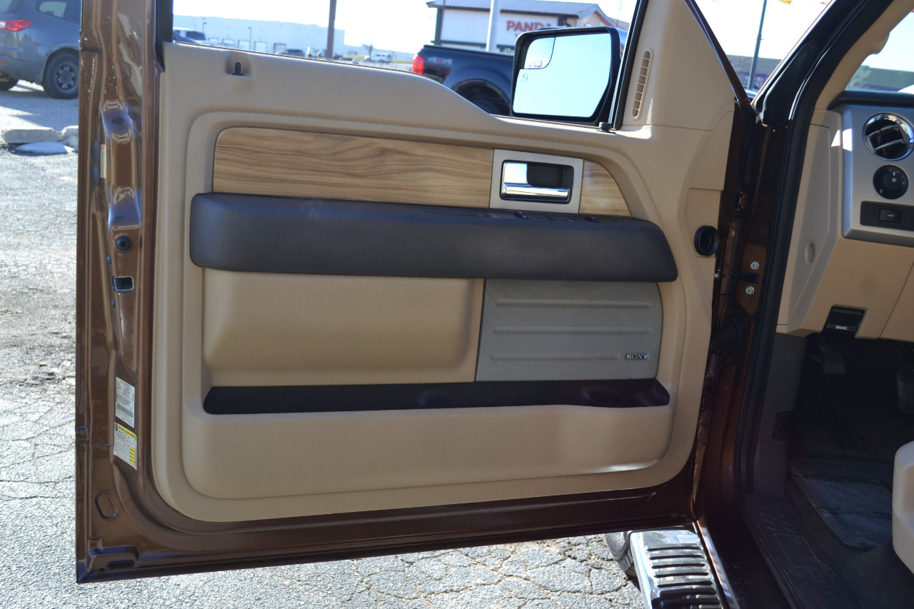 Used 2011 Ford F150 Lariat w/ Lariat Chrome Pkg image 24