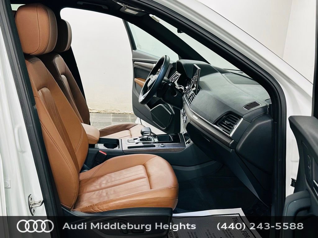 Certified 2023 Audi Q5 2.0T Premium w/ Convenience Package AWD/4WD image 9