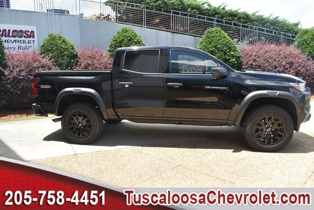Used 2023 Chevrolet Colorado Trail Boss w/ Advanced Trailering Package AWD/4WD image 11