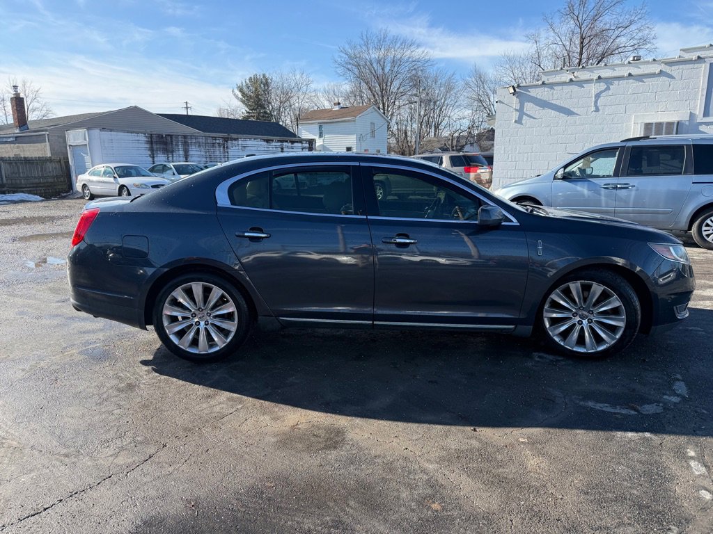 Used 2013 Lincoln MKS AWD image 4