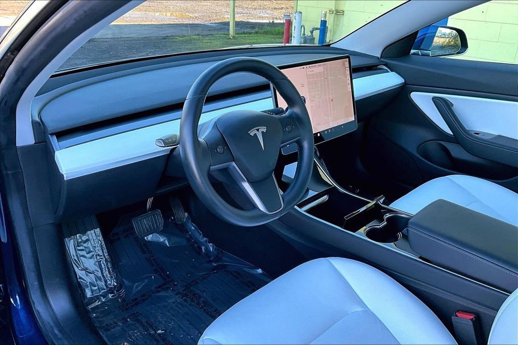 Used 2019 Tesla Model 3 Long Range image 19