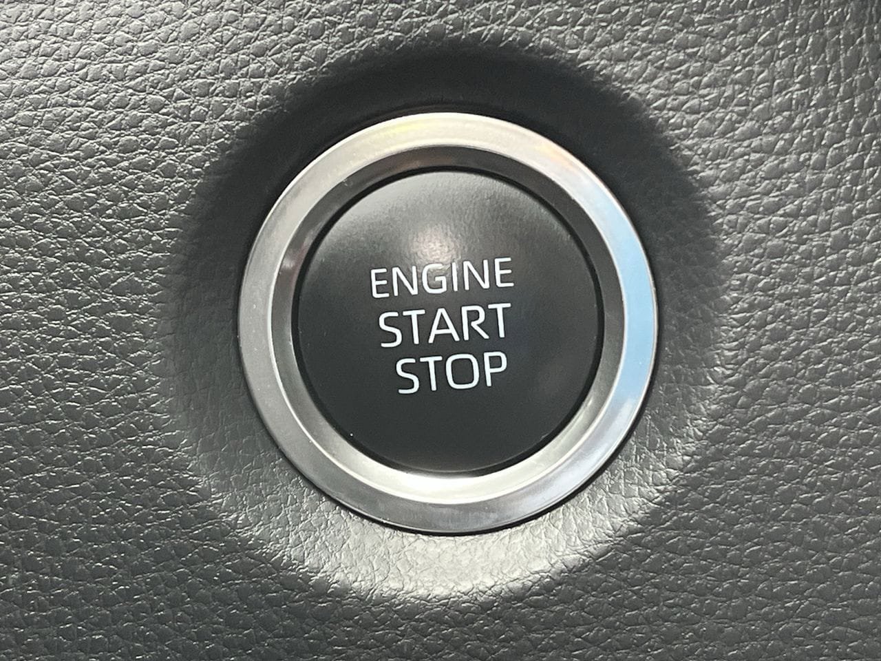 Used 2025 Toyota Corolla SE FWD image 19