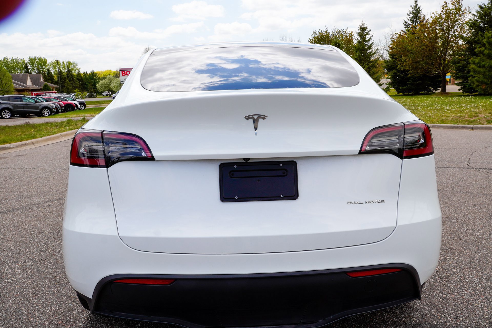 Used 2023 Tesla Model Y Long Range AWD/4WD image 5