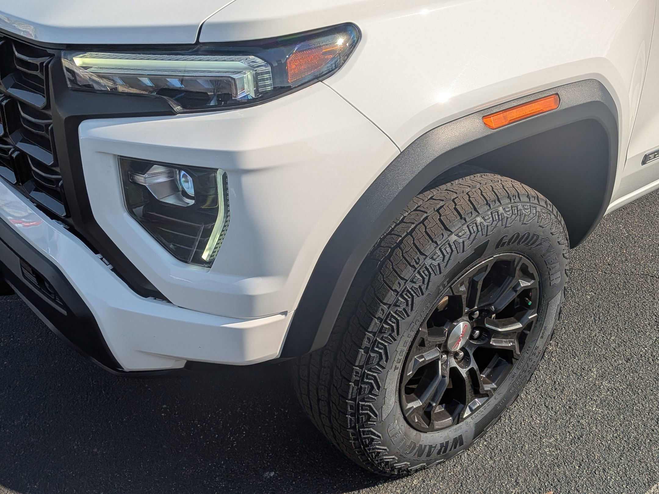 Used 2023 GMC Canyon Elevation w/ Convenience Package image 11