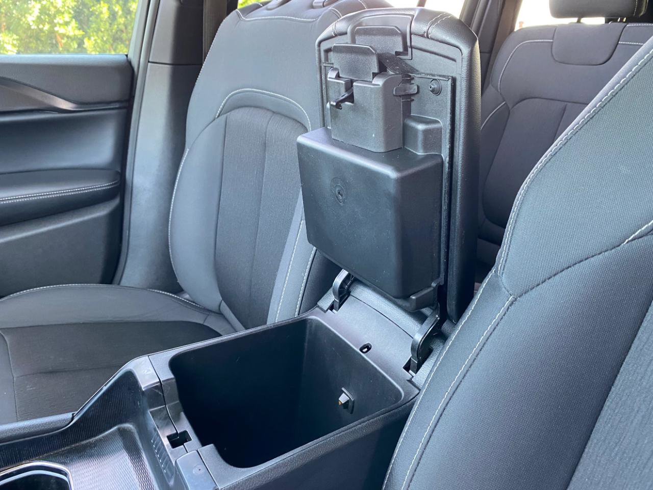 Used 2024 Jeep Grand Cherokee Laredo X w/ Trailer Tow Package AWD/4WD image 51