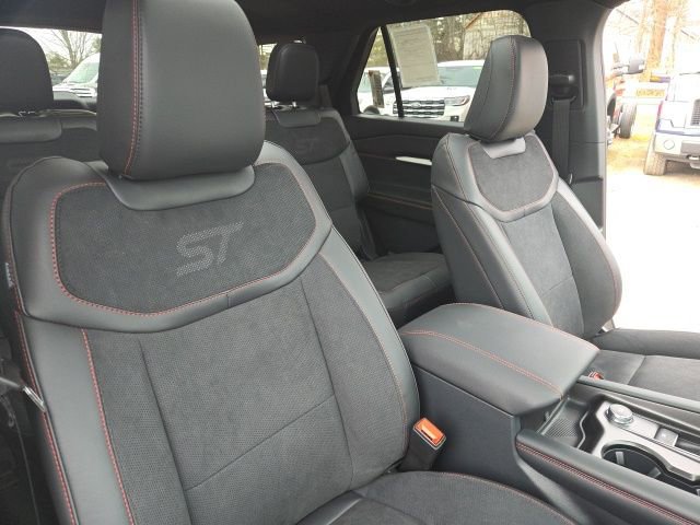 New 2026 Ford Explorer ST w/ Sun And Sound Package image 32