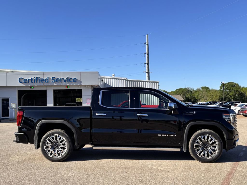 New 2025 GMC Sierra 1500 Denali Ultimate AWD/4WD image 3