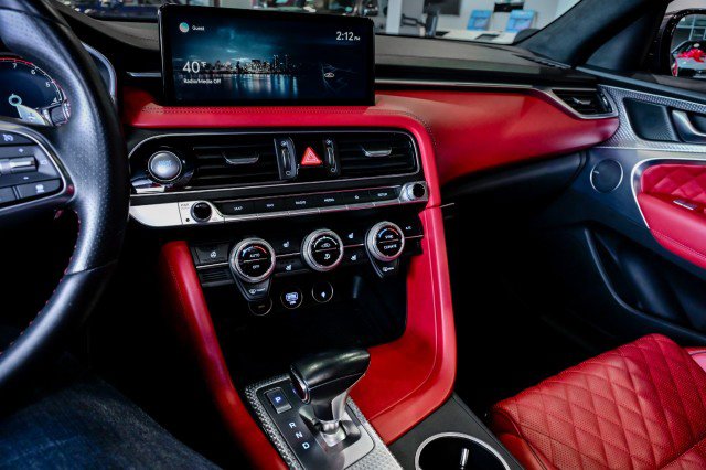 Used 2022 Genesis G70 3.3T Launch Edition image 38