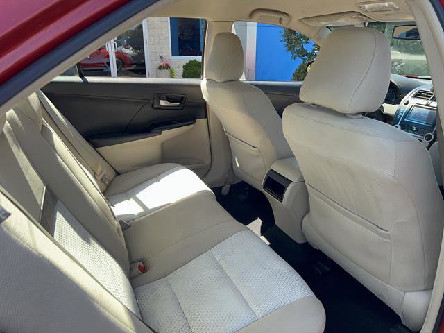 Used 2012 Toyota Camry LE FWD image 22