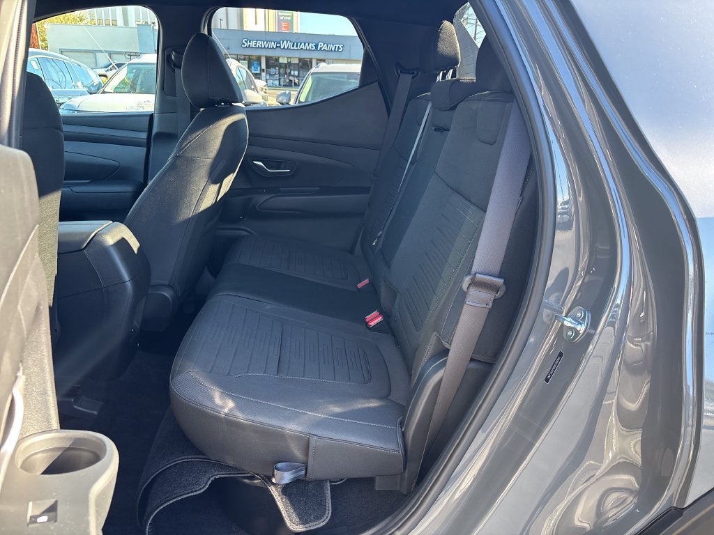 Used 2025 Hyundai Santa Cruz SE AWD/4WD image 23