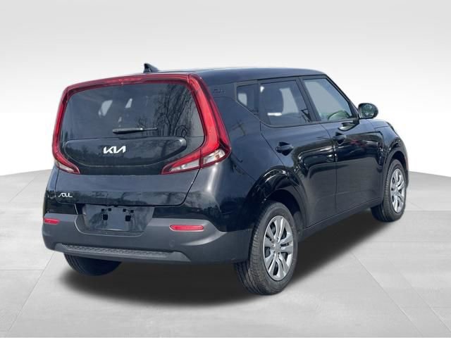 Used 2022 Kia Soul LX FWD image 4
