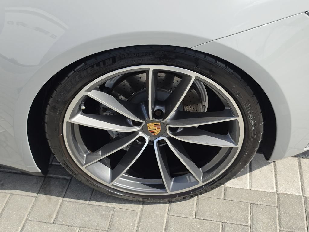 Used 2021 Porsche 911 Carrera image 7