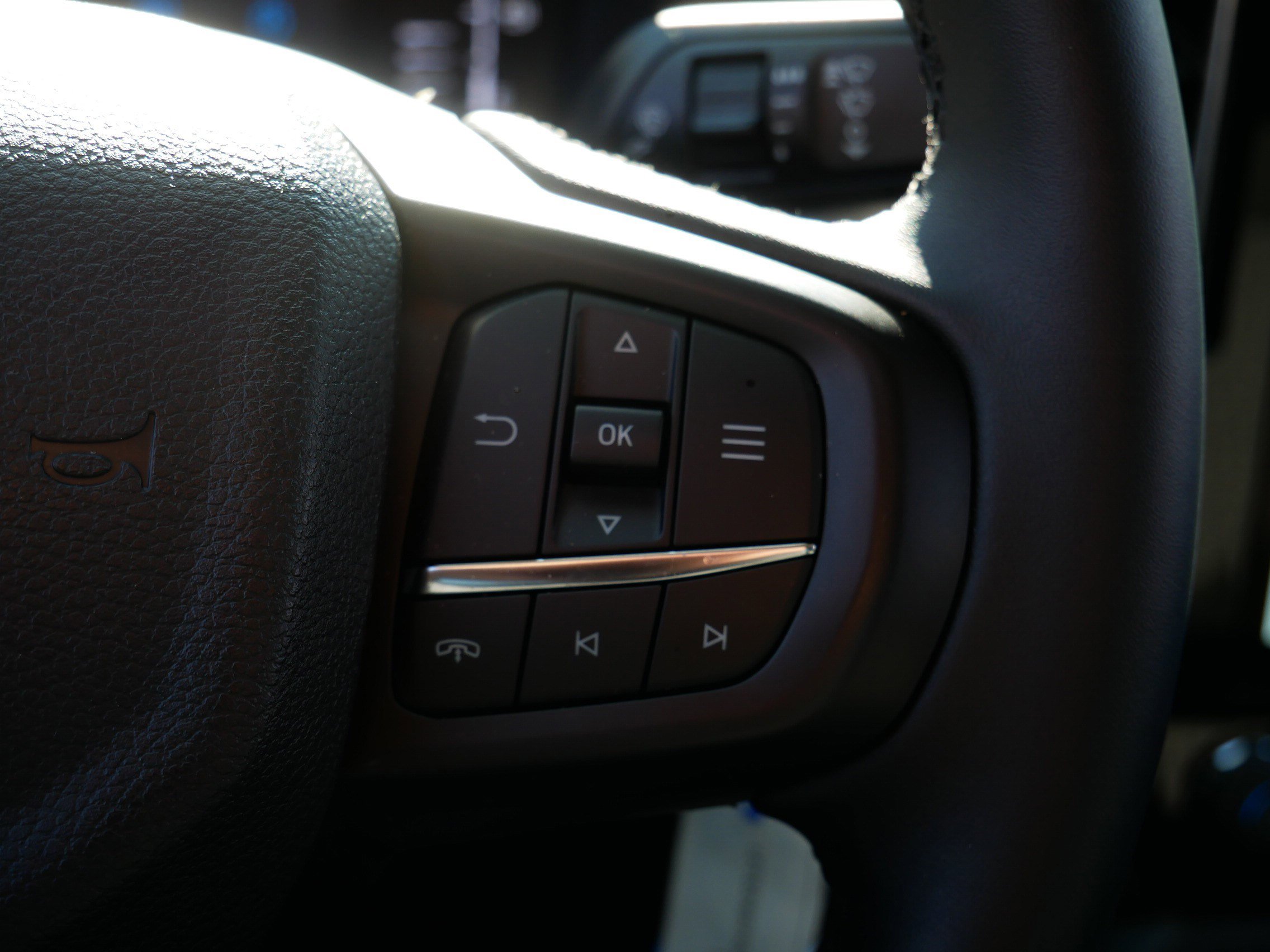 Used 2025 Ford Ranger XLT w/ Technology Package image 29