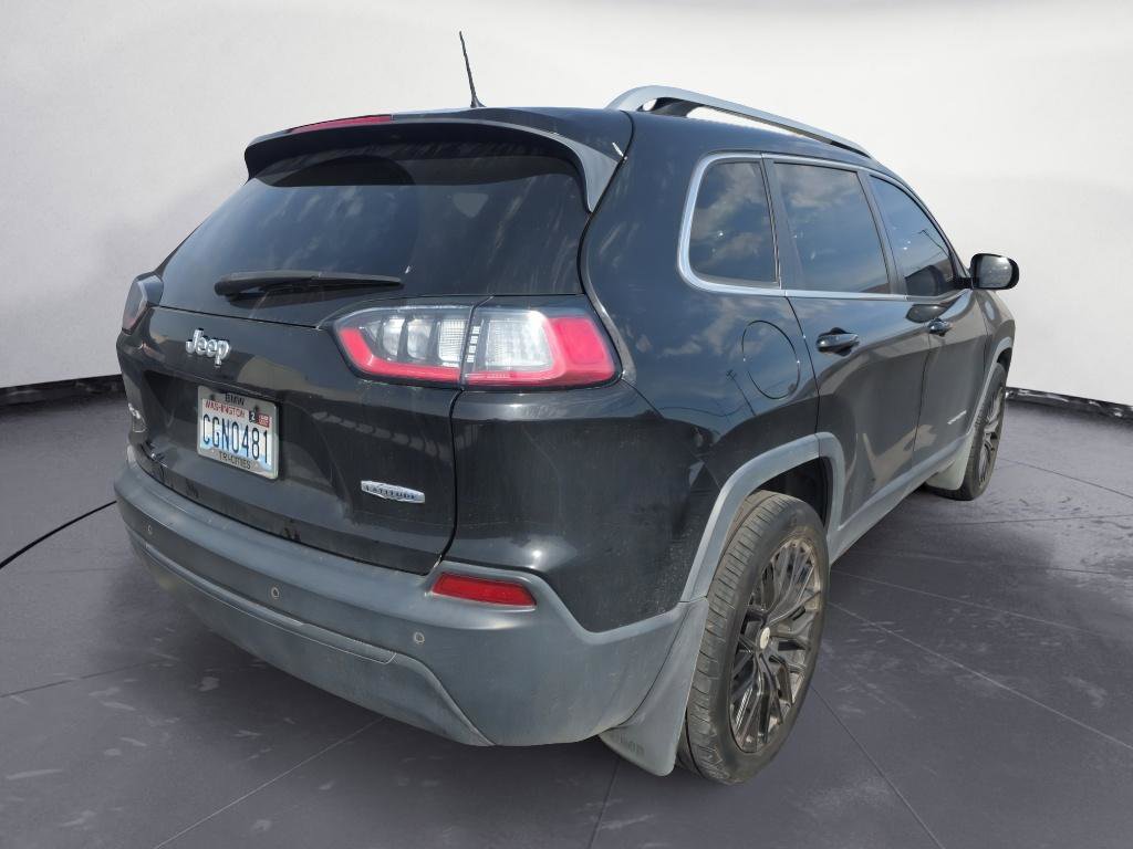 Used 2019 Jeep Cherokee Latitude Plus w/ Comfort/Convenience Group AWD/4WD image 2