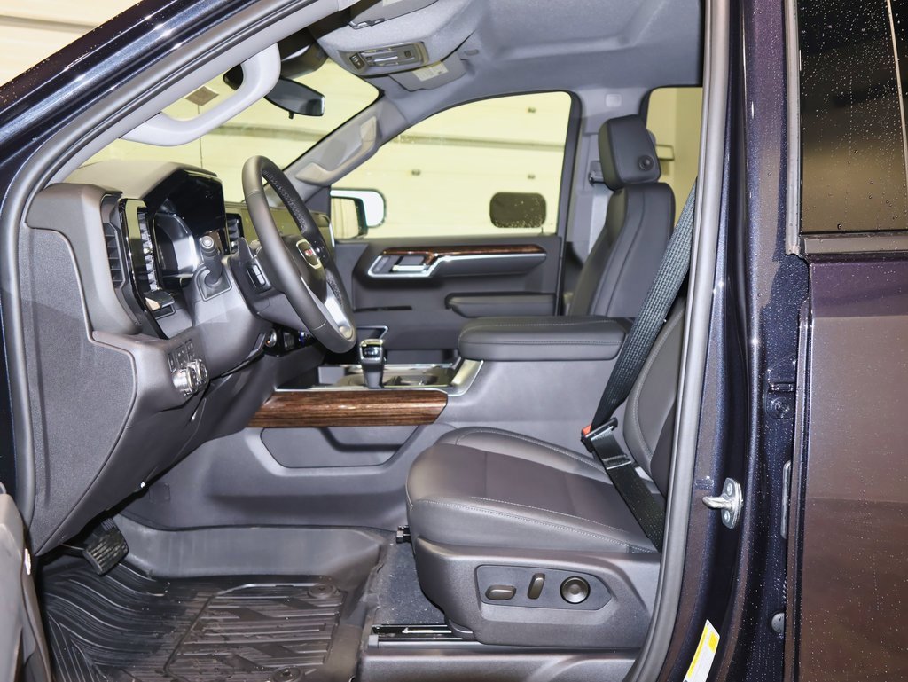 New 2026 GMC Sierra 1500 Elevation w/ Elevation Premium Package image 8