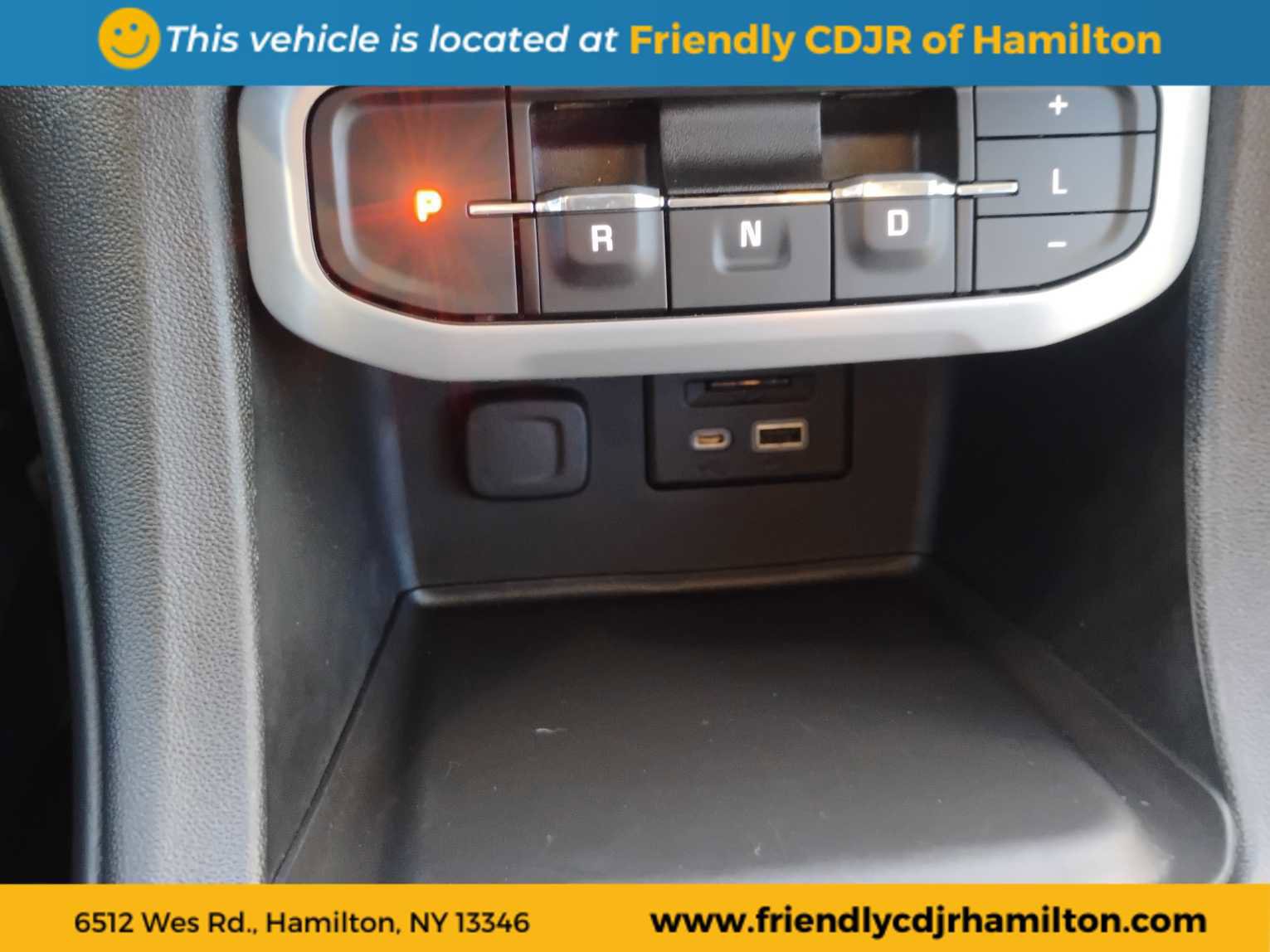 Used 2022 GMC Acadia SLE w/ GMC Pro Grade Package image 15