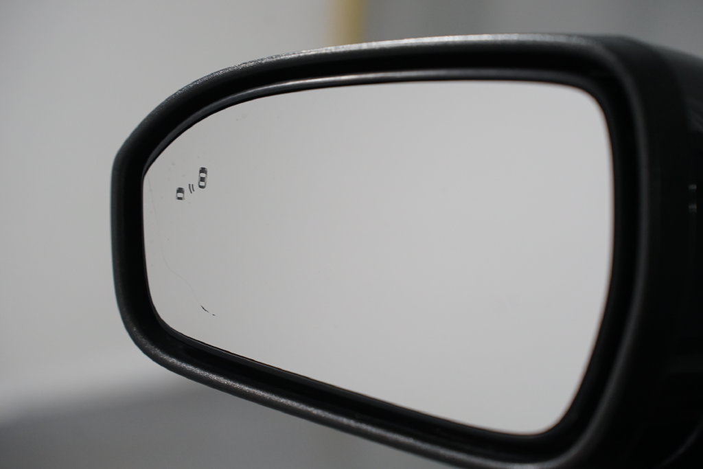 Used 2020 Ford Fusion SE FWD image 25