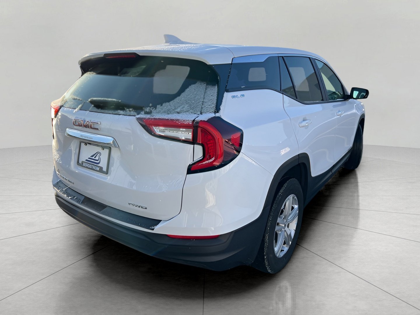 Used 2024 GMC Terrain SLE image 35