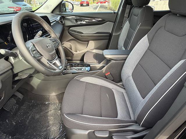 New 2026 Chevrolet TrailBlazer LT w/ Midnight Edition AWD/4WD image 11