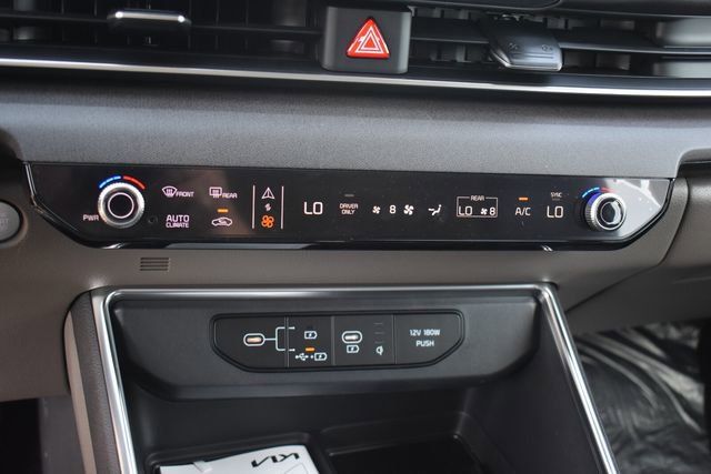 New 2026 Kia Carnival EX FWD image 34