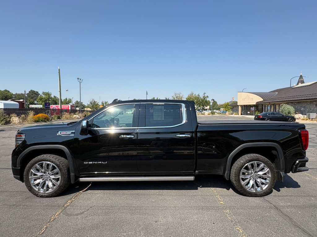 Used 2023 GMC Sierra 1500 Denali w/ Denali Reserve Package AWD/4WD image 12