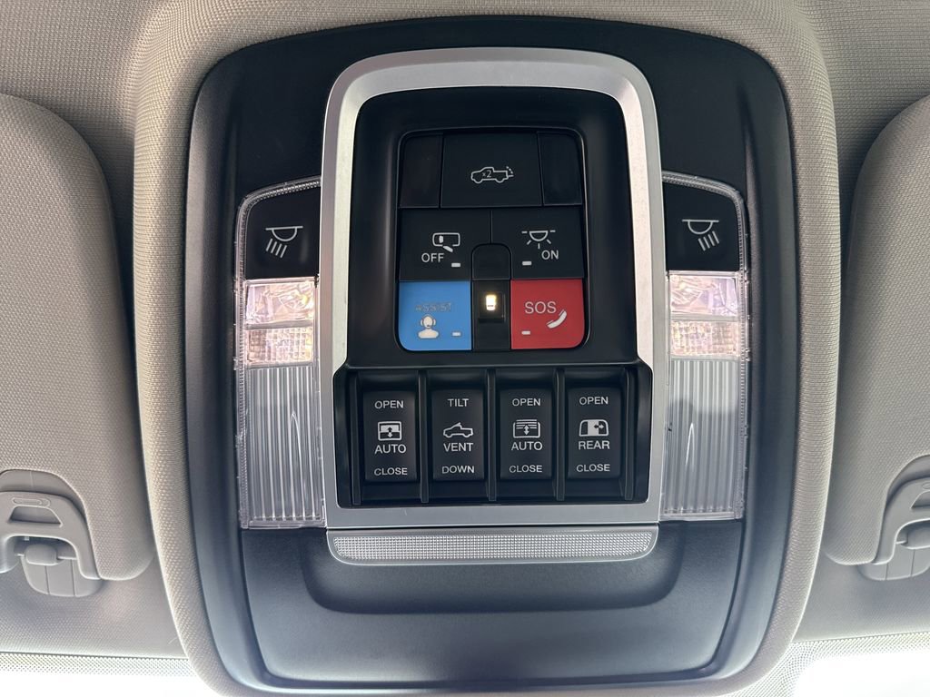 Used 2026 RAM 1500 Laramie AWD/4WD image 37