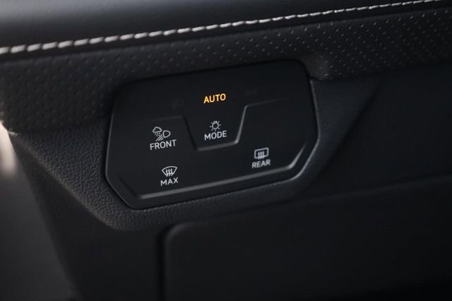 New 2026 Volkswagen Atlas SE image 12