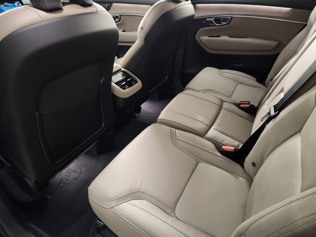 New 2026 Volvo XC90 B6 Ultra w/ Protection Package Premier image 30