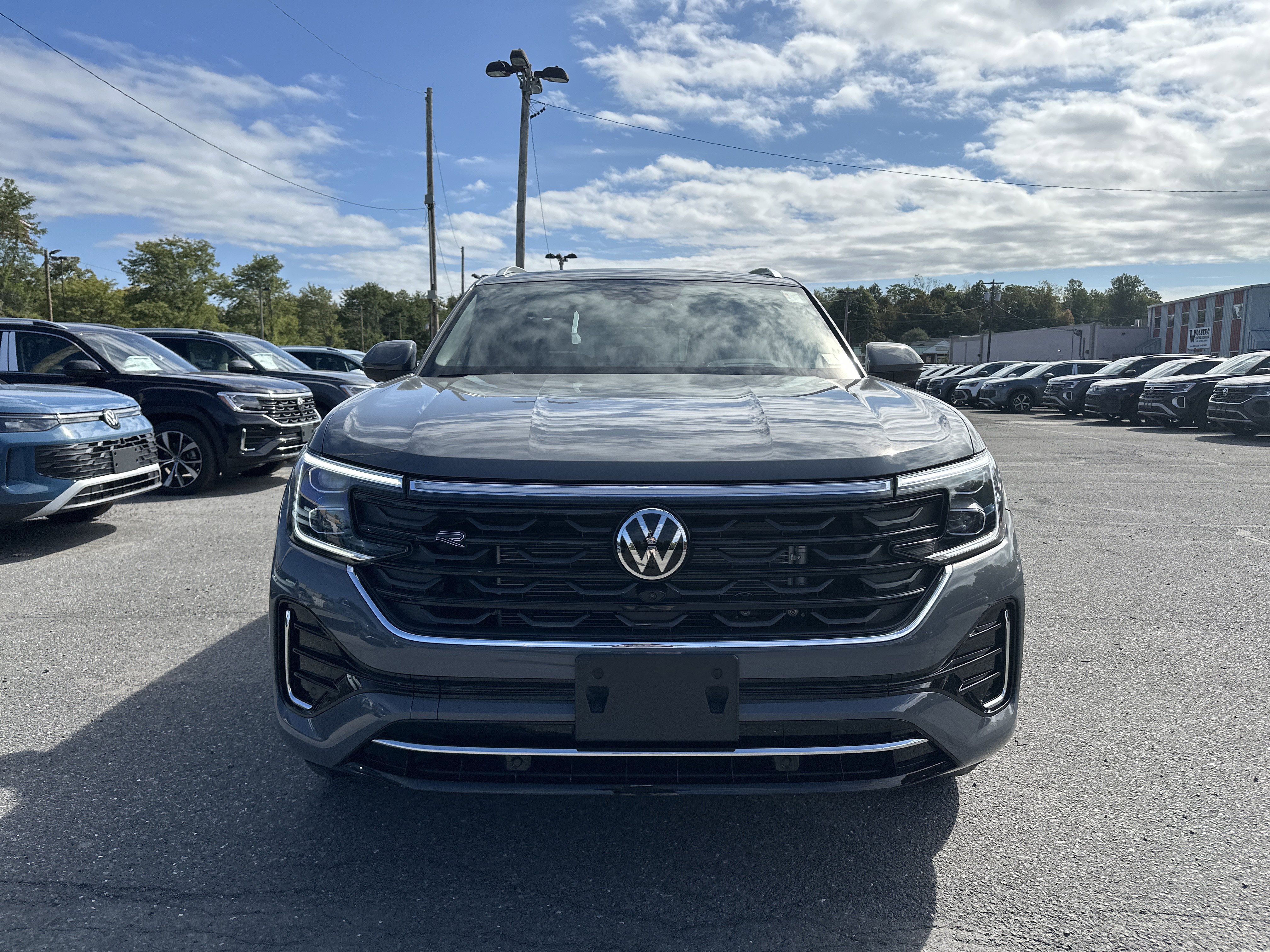 New 2026 Volkswagen Atlas Cross Sport SEL Premium R-Line image 2