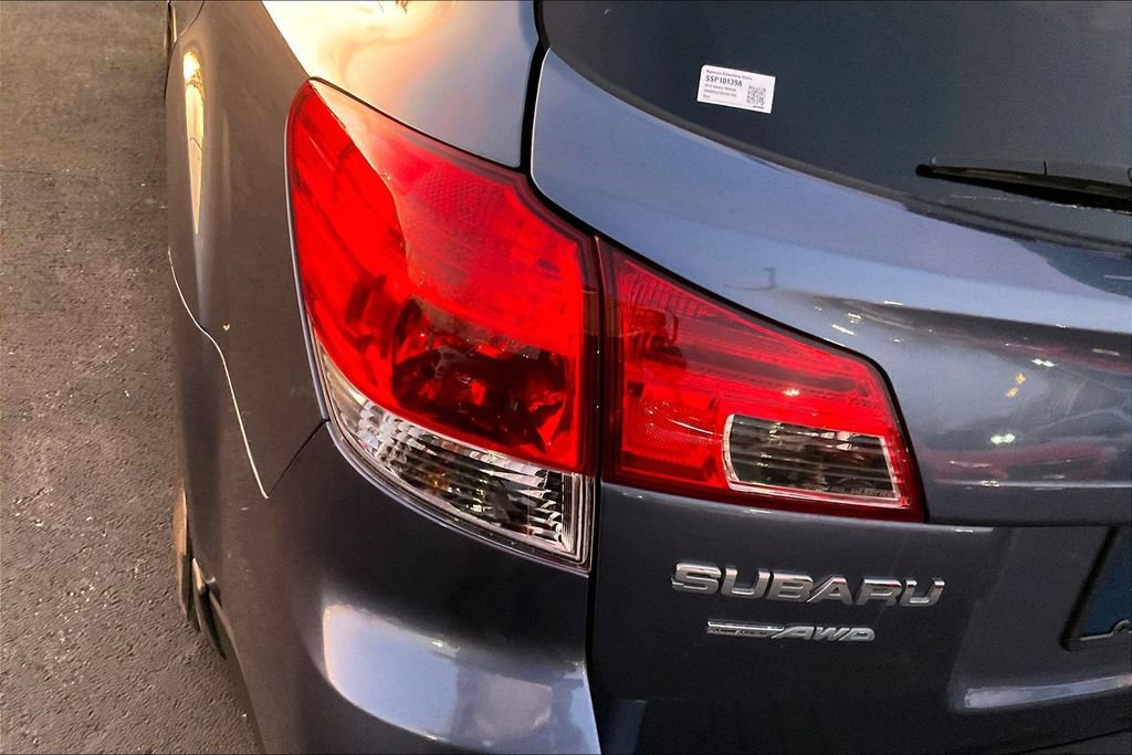 Used 2013 Subaru Outback 2.5i Premium image 32
