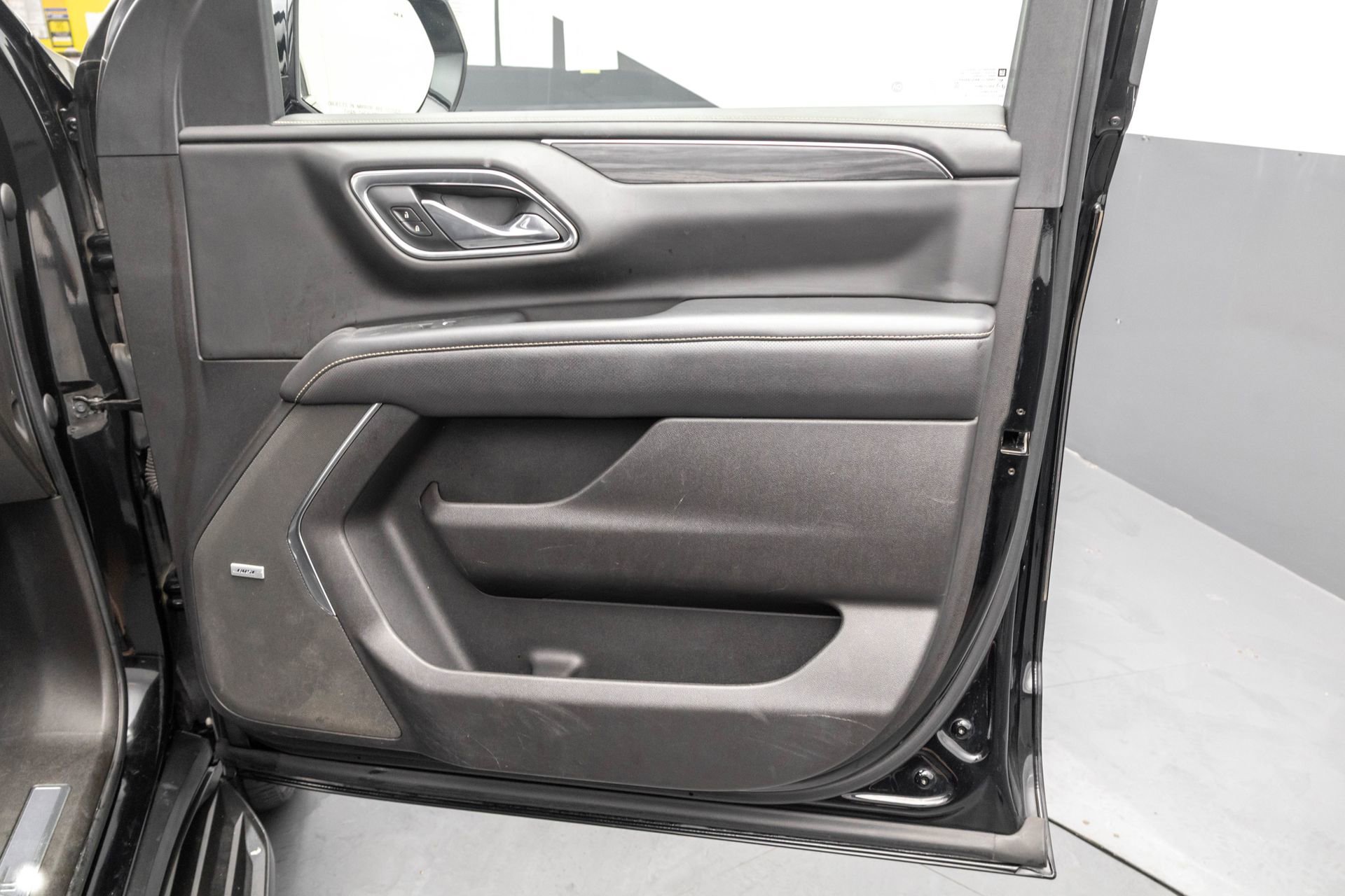 Used 2021 GMC Yukon XL SLT image 41