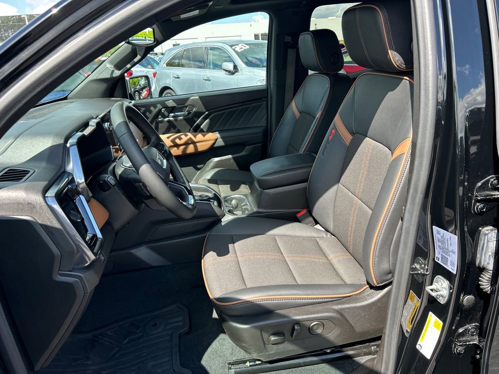 Certified 2024 GMC Canyon AT4 w/ Technology Package AWD/4WD image 19
