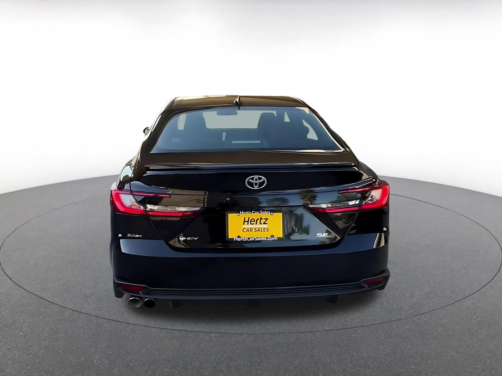 Used 2025 Toyota Camry SE FWD image 12