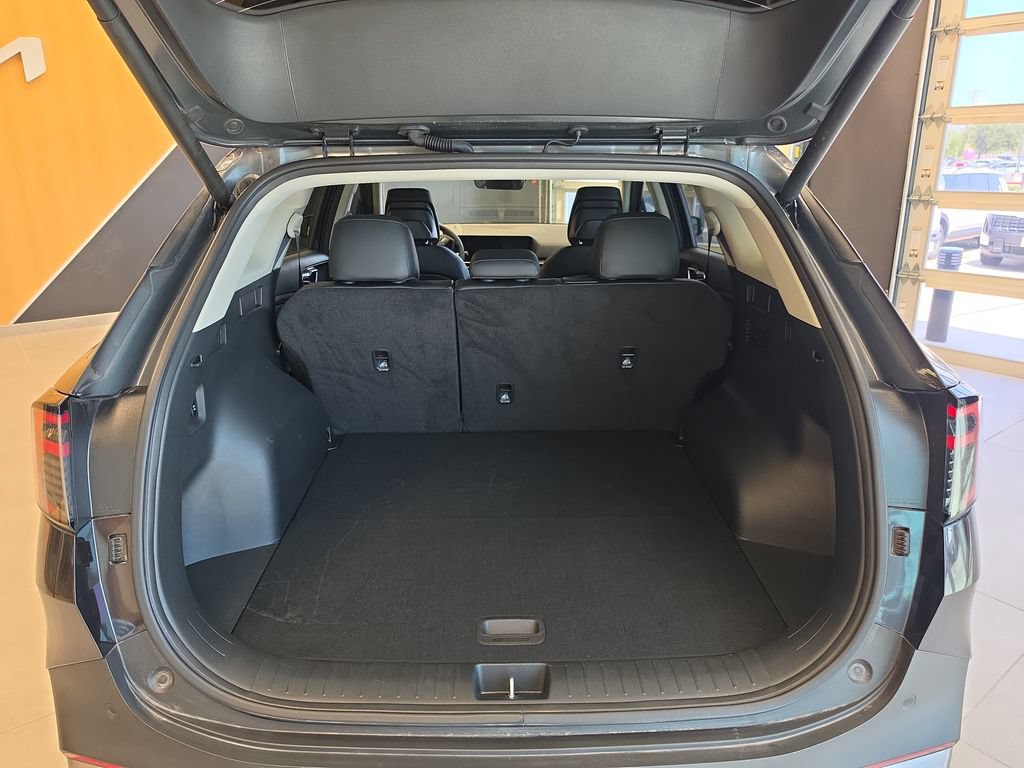 Certified 2026 Kia Sportage EX w/ EX Panorama Roof Package FWD image 32