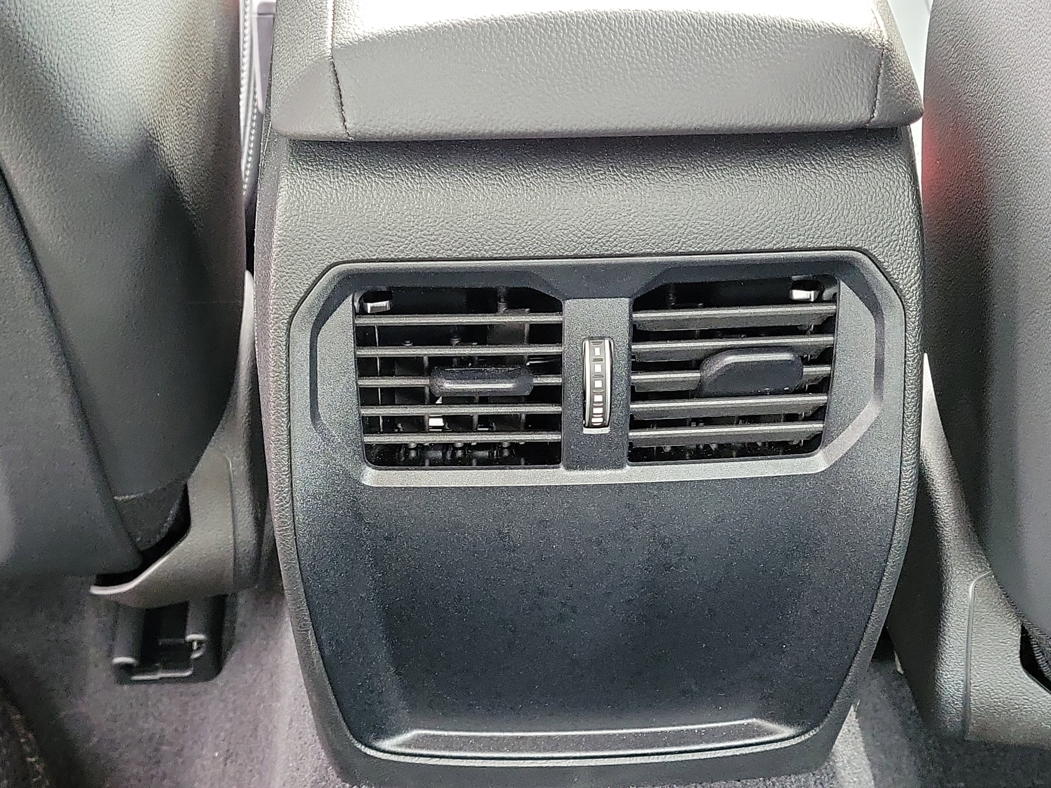 Used 2025 BMW 430i xDrive Coupe w/ Premium Package image 11