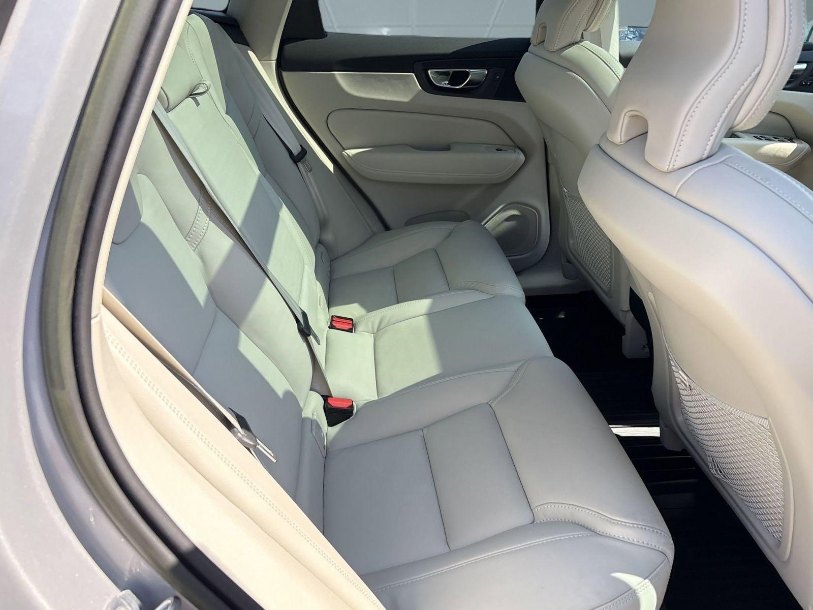 Used 2023 Volvo XC60 B5 Ultimate w/ Climate Package image 29