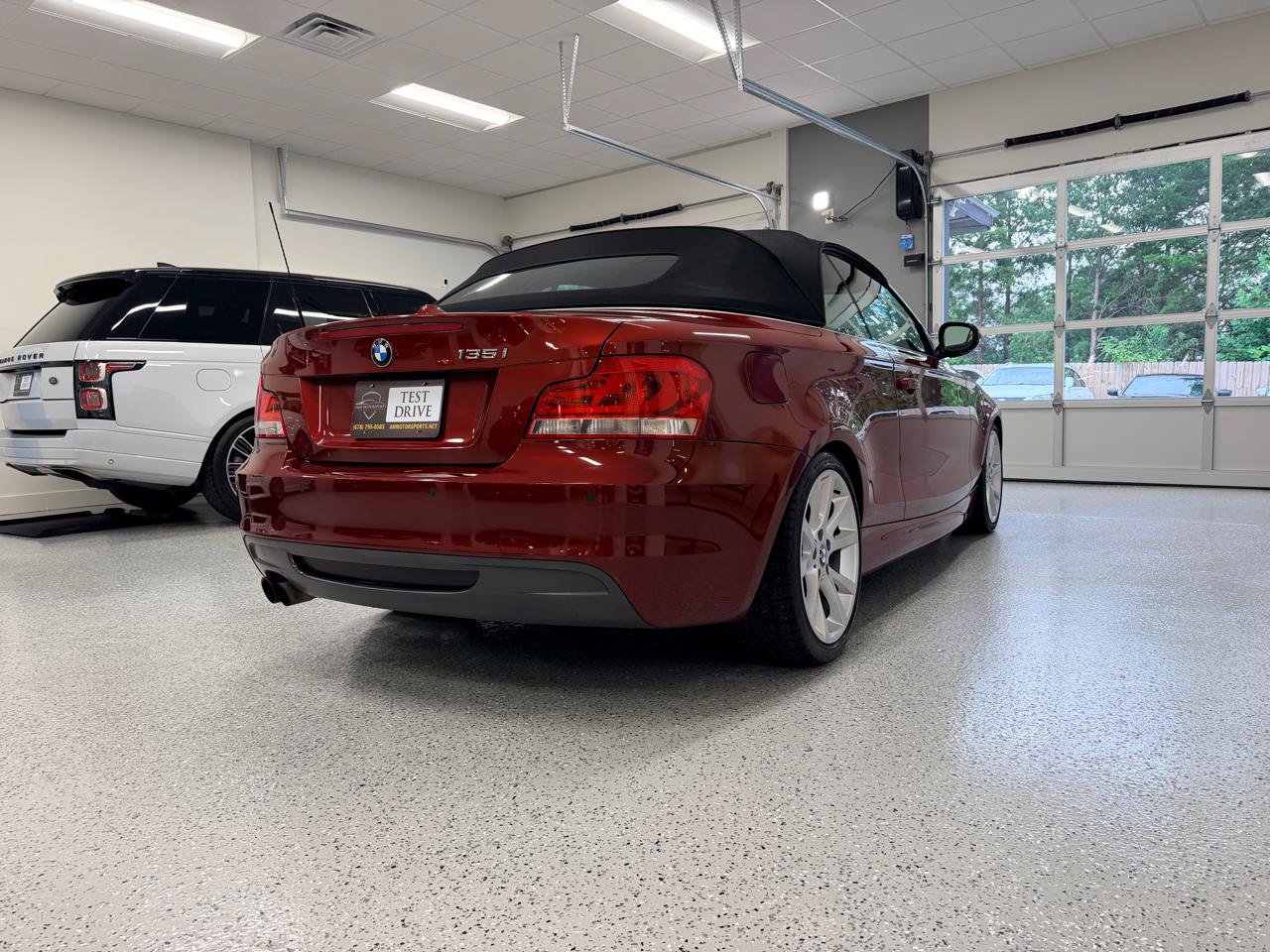 Used 2012 BMW 135i Convertible RWD image 9