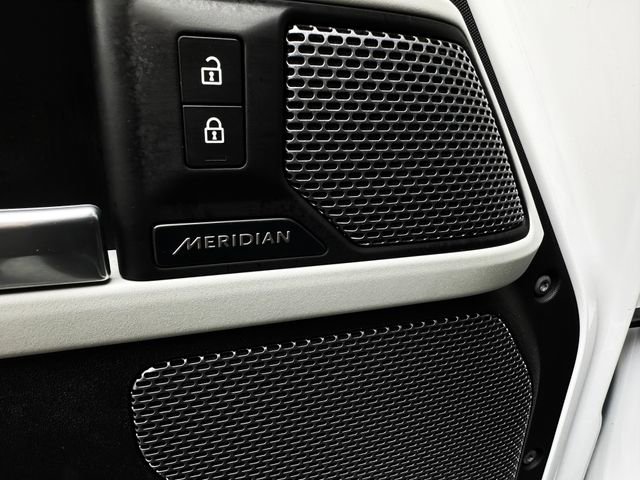 Used 2022 Land Rover Defender 110 S image 14