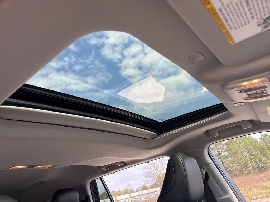 Certified 2024 Toyota Highlander XLE image 41