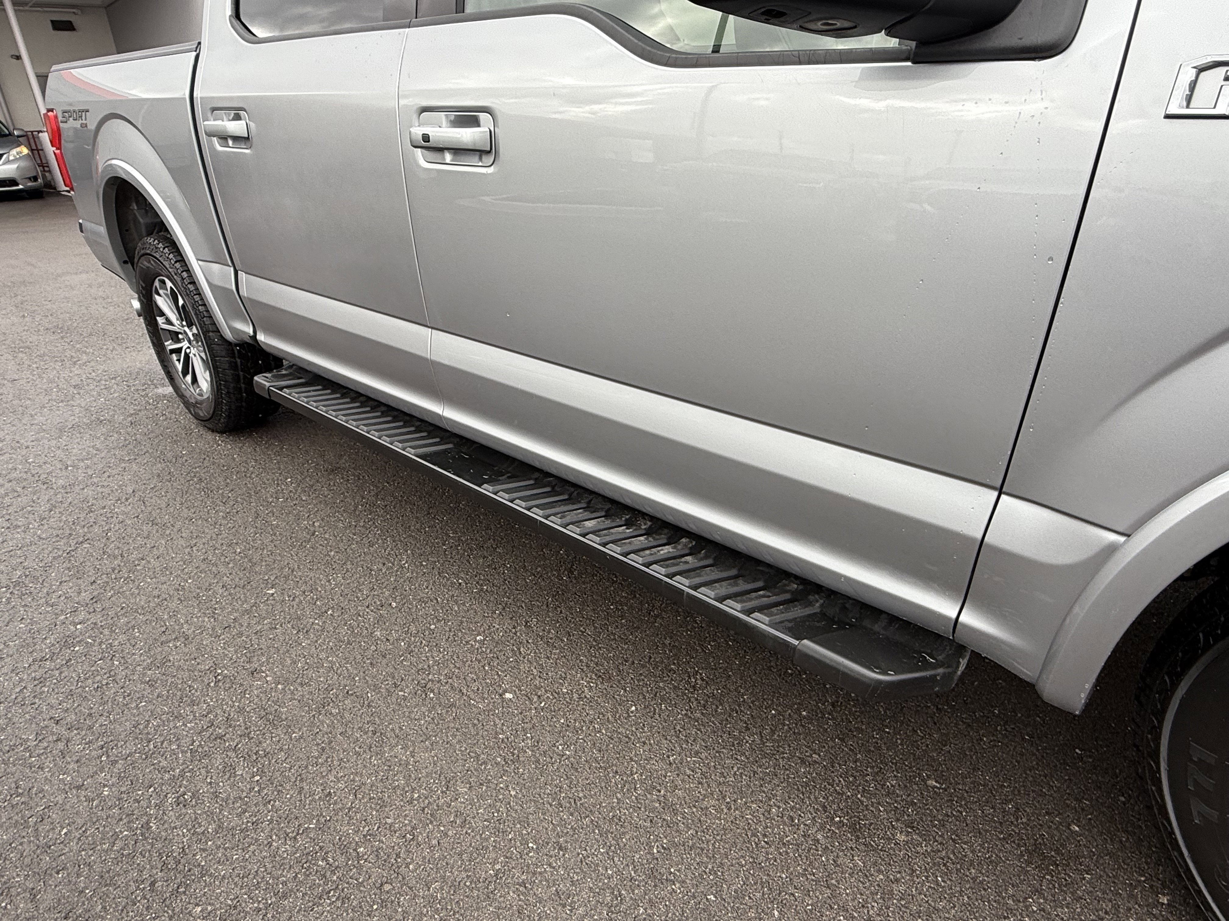 Used 2020 Ford F150 Lariat image 28