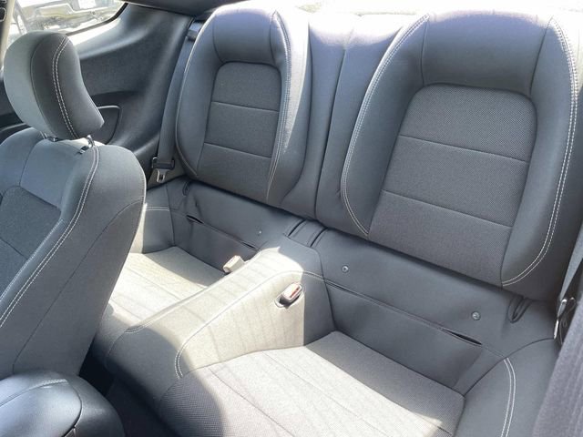 Used 2016 Ford Mustang Coupe RWD image 21