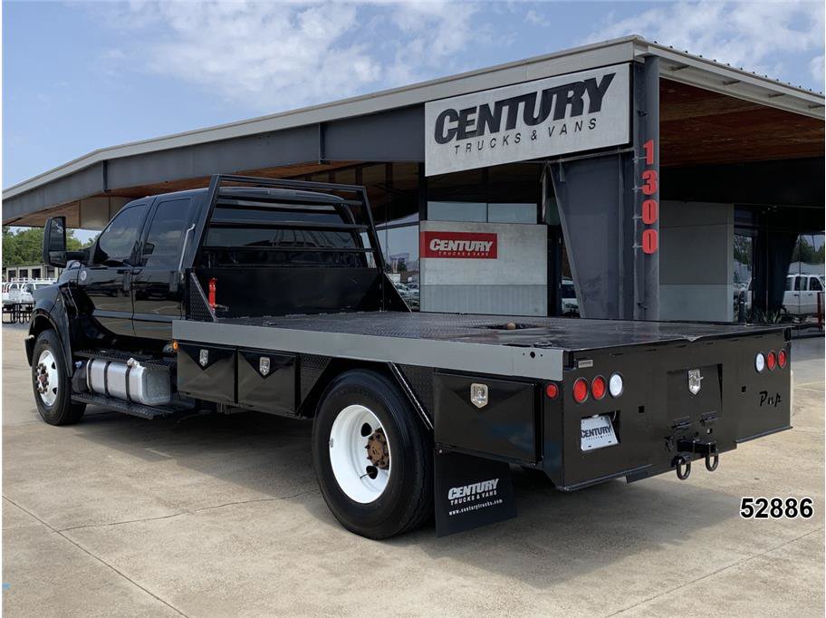 Used 2022 Ford F750 2WD Crew Cab Super Duty image 6