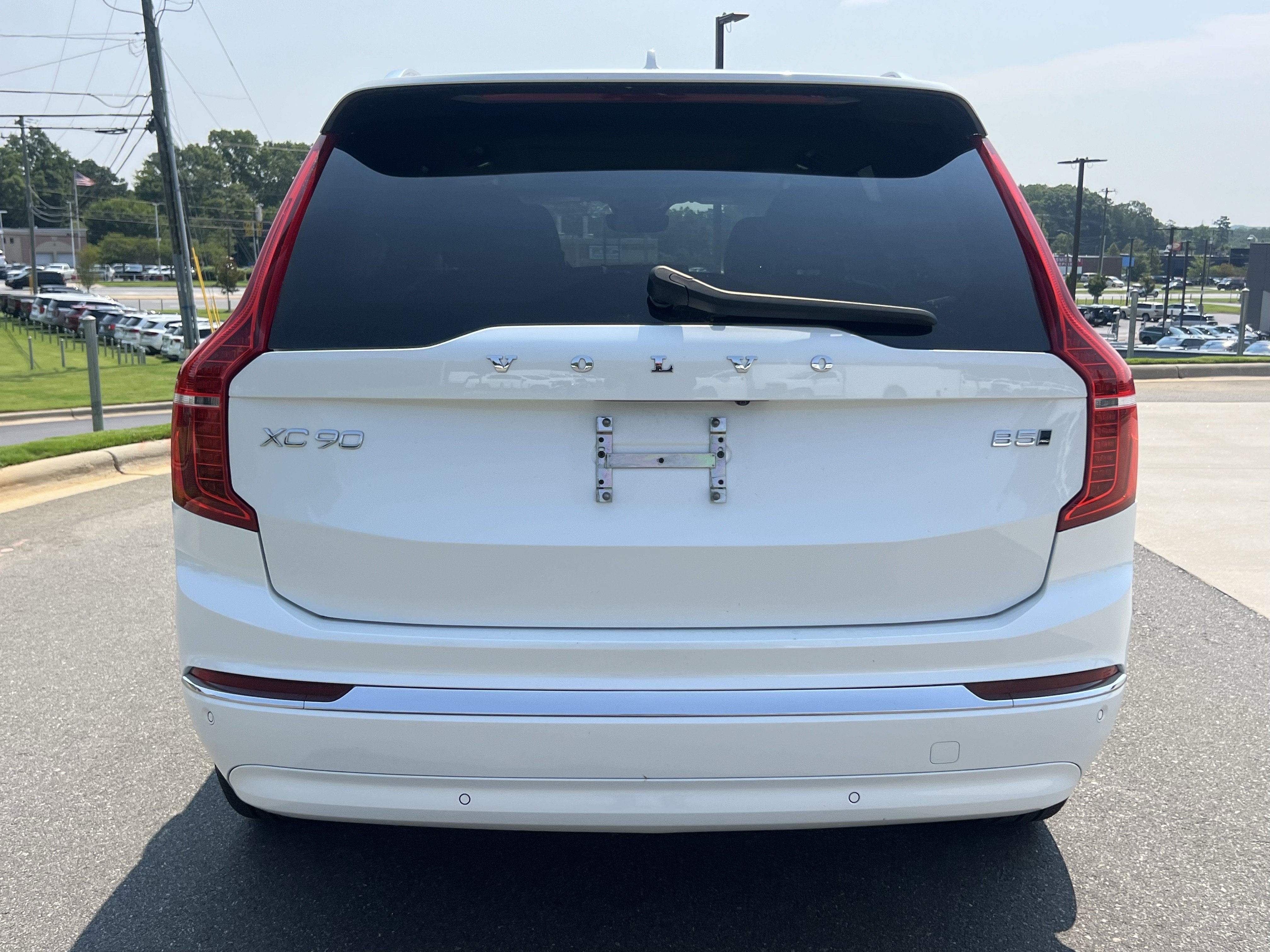 Used 2025 Volvo XC90 B5 Core AWD/4WD image 9